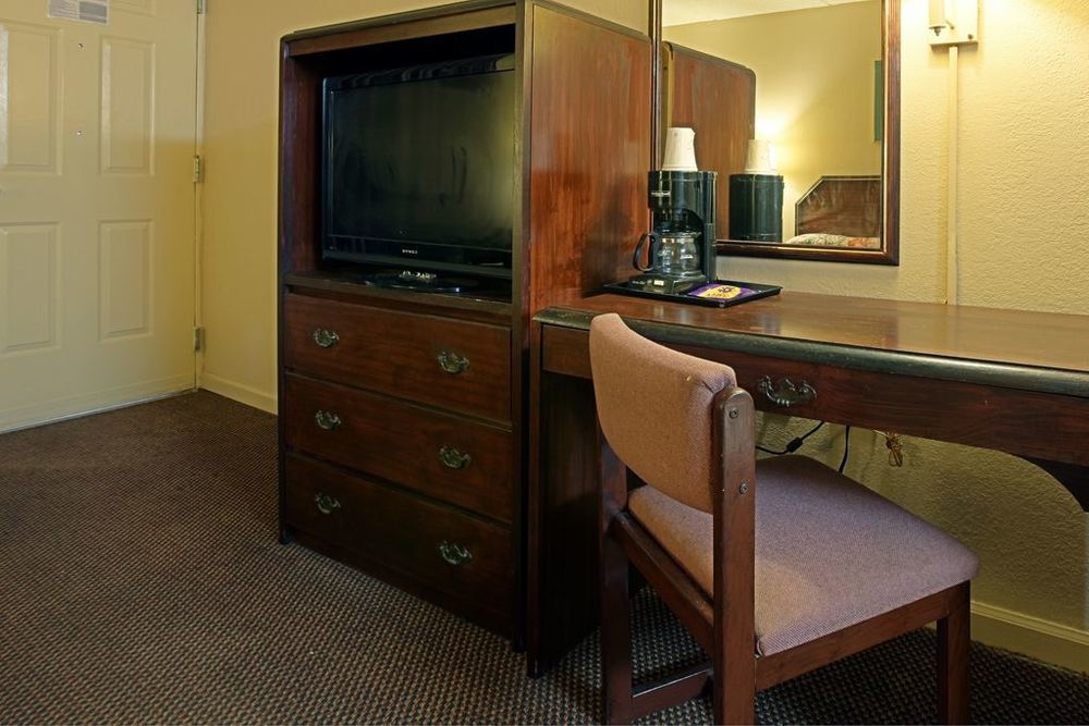 Americas Best Value Inn Bainbridge Quarto foto